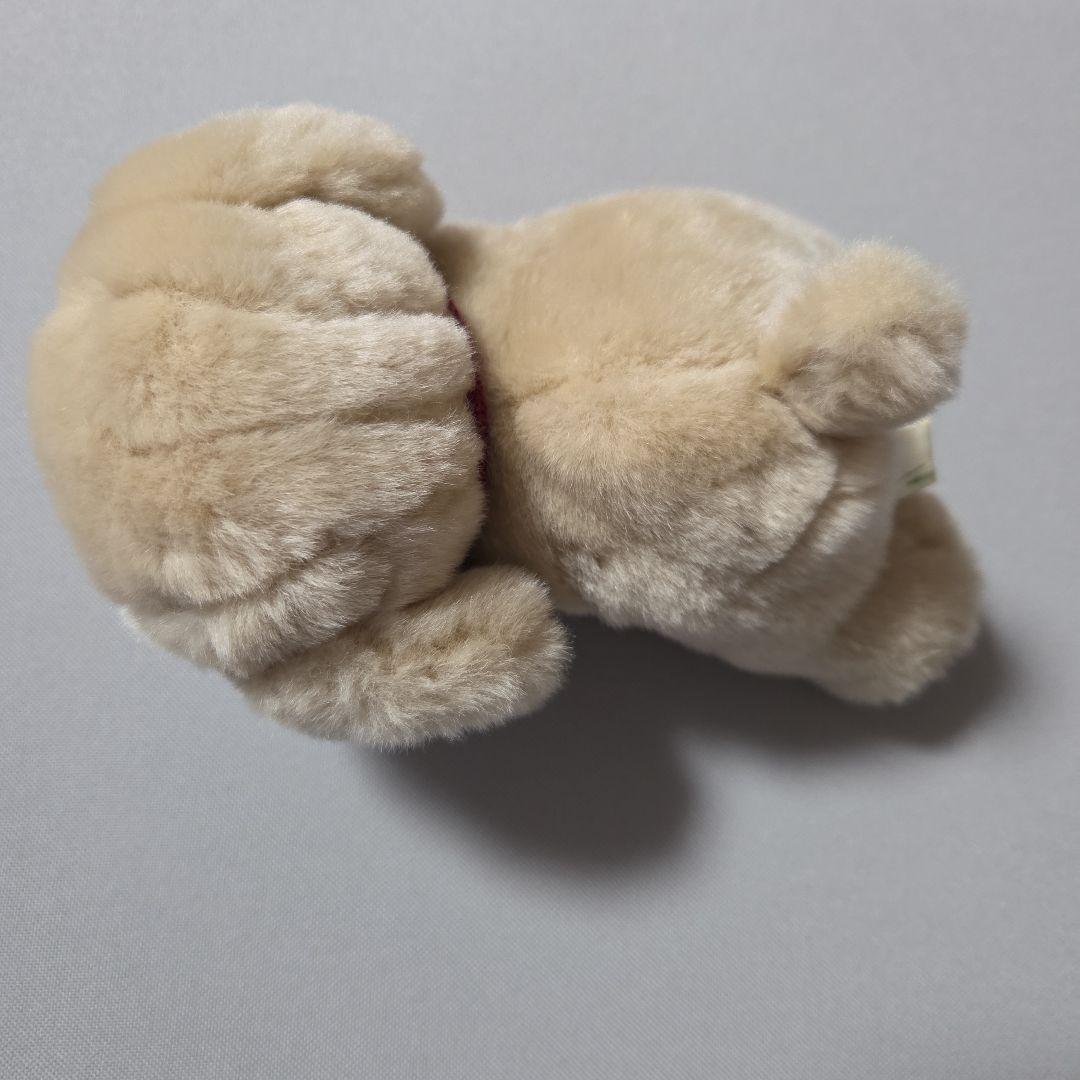 毛並の良いベージュの犬のぬいぐるみ 約18cm