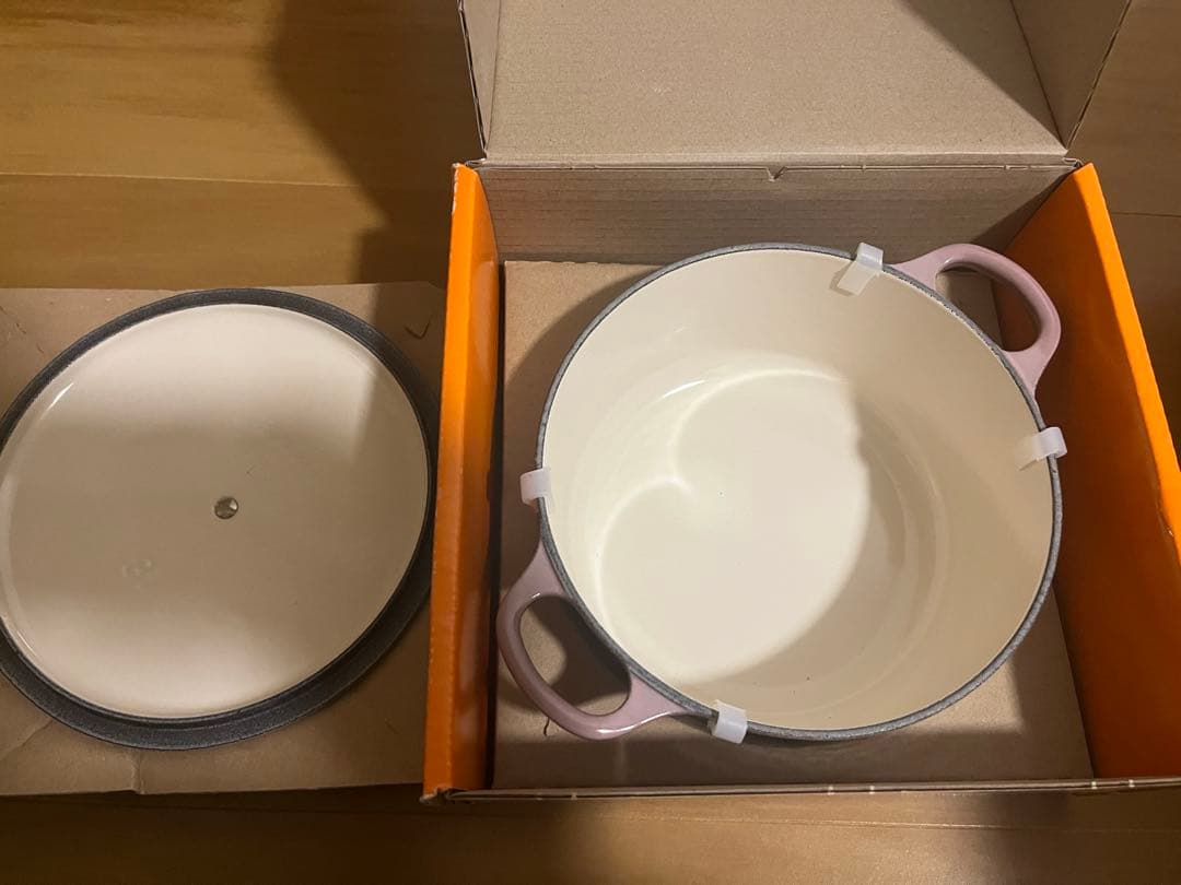 ル・クルーゼ　ココット・ロンド　モーヴピンク　18cm(新品・未使用)