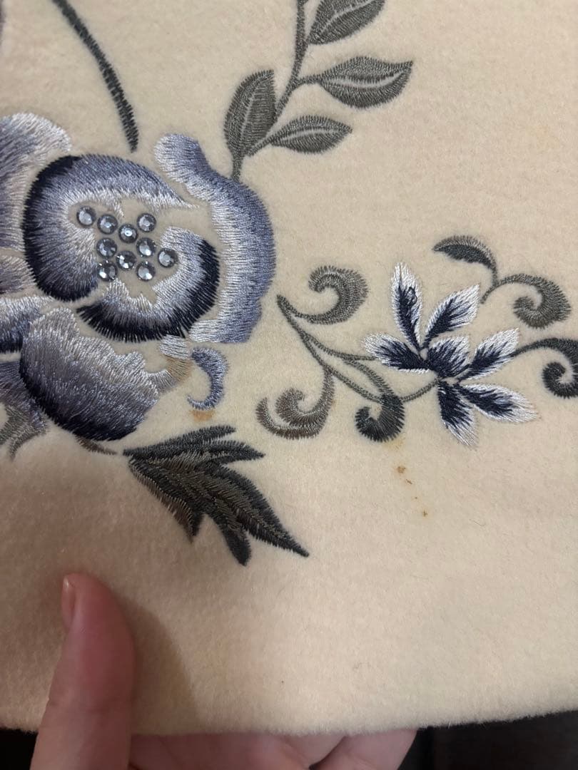 VIVIENNE TAM ロングコート　花柄刺繍ストーン