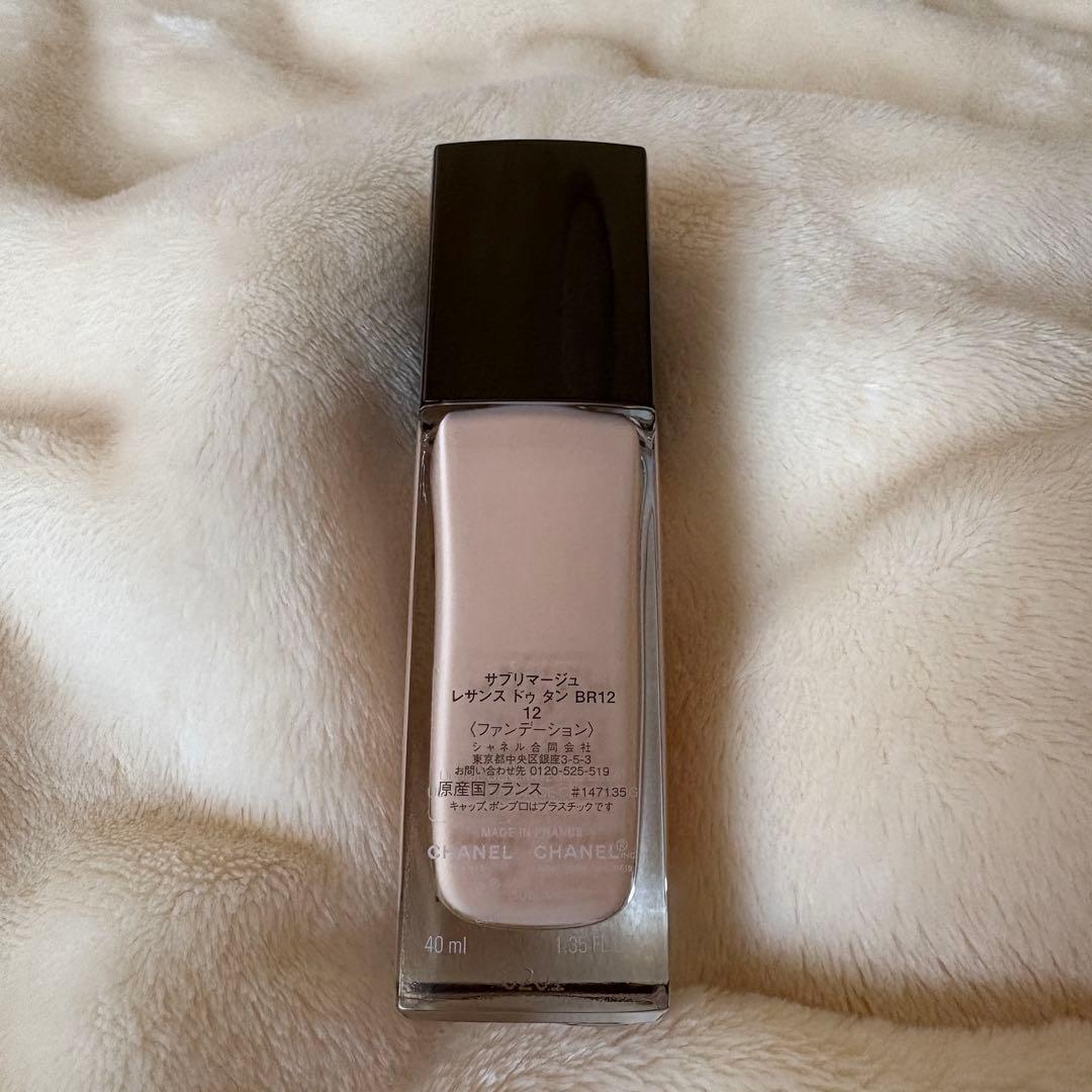 ファンデーション CHANEL SUBLIMAGE L'ESSENCE DE TEINT BR12