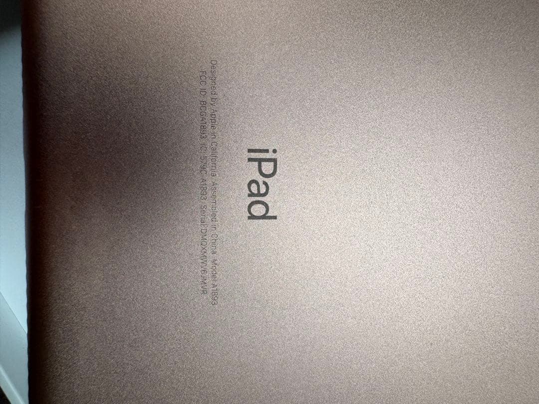 Apple iPad 代6世代　ゴールド　32GB