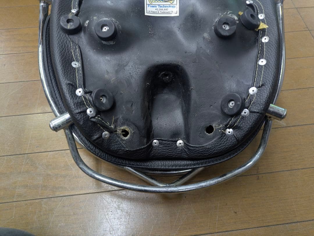 Corbin製　ハーレー用　カスタムソロシート　ロードキング