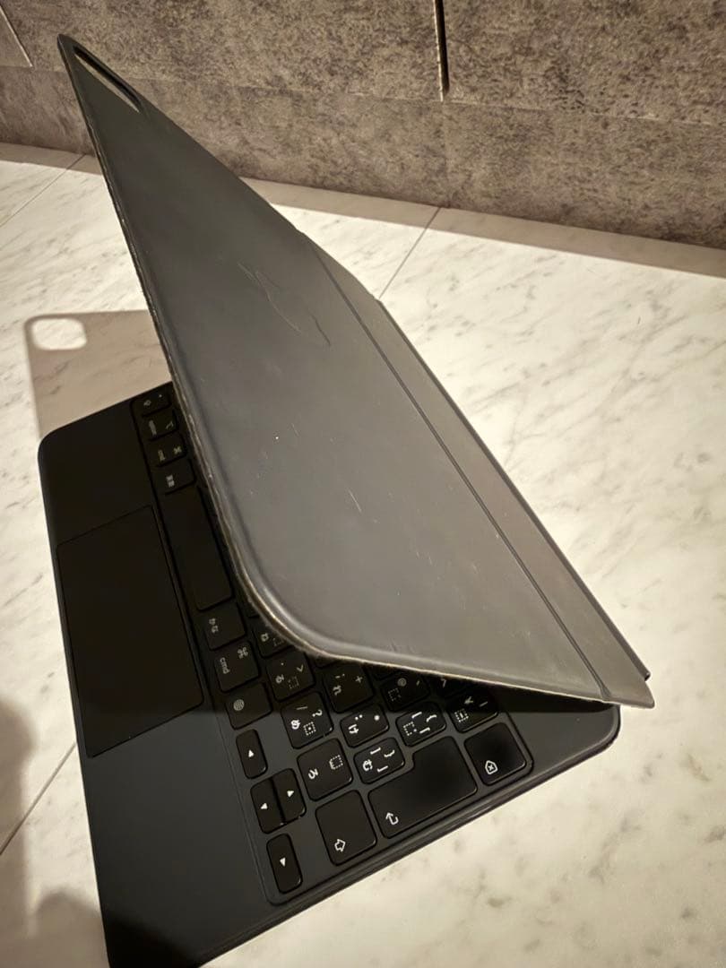 iPad Pro 11インチ　第四世代　Magic Keyboard 128GB