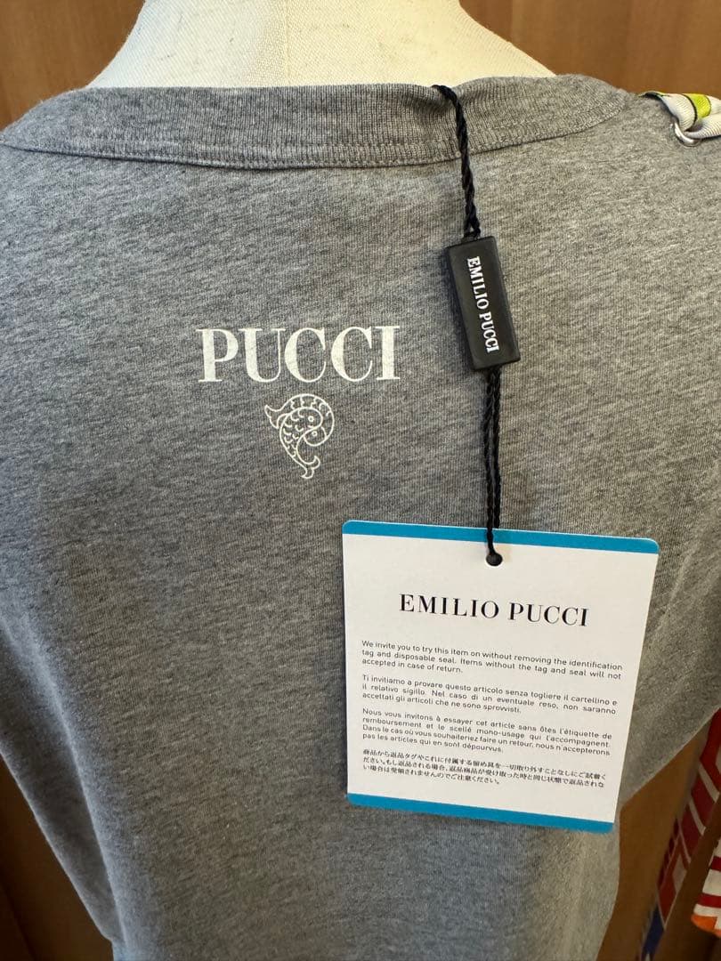 EMILIO PUCCI スカーフデザインTシャツ グレー タグ付き 新品