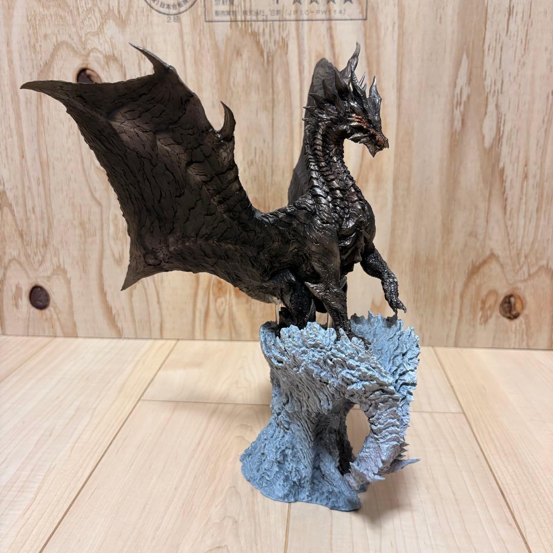 モンスターハンター クリエイターズモデル 鋼龍 クシャルダオラ フィギュア