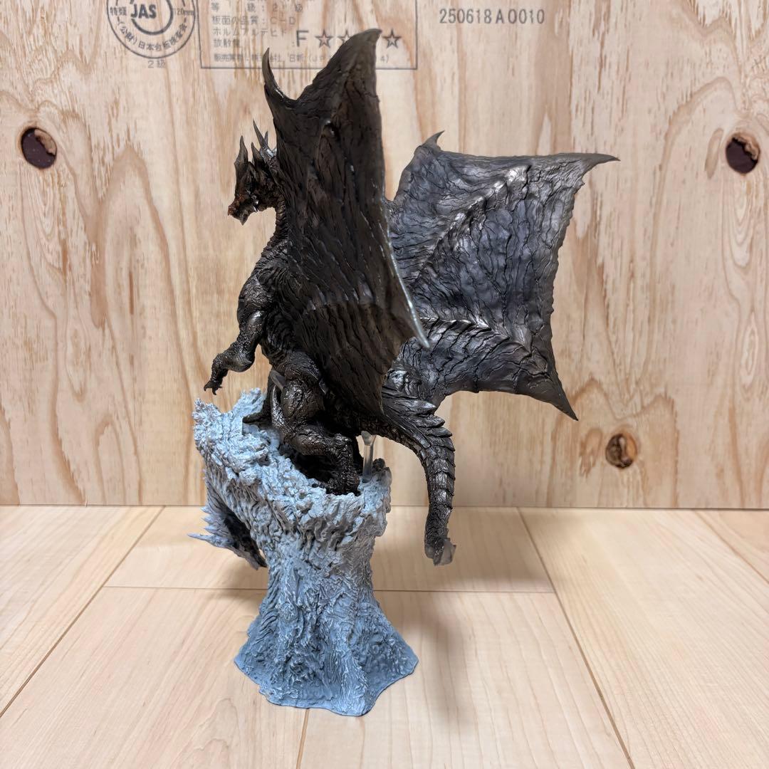 モンスターハンター クリエイターズモデル 鋼龍 クシャルダオラ フィギュア