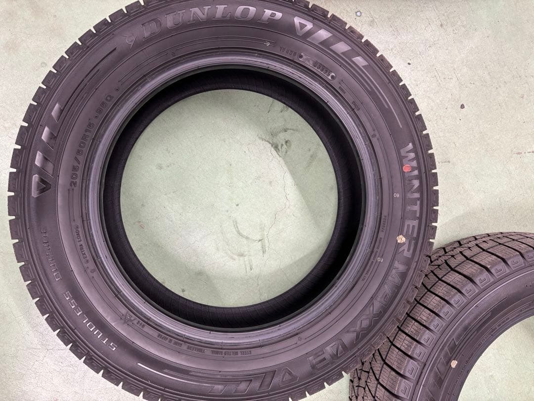 ②冬タイヤ 205/60R16 2本セット通常33000→30000円20日まで