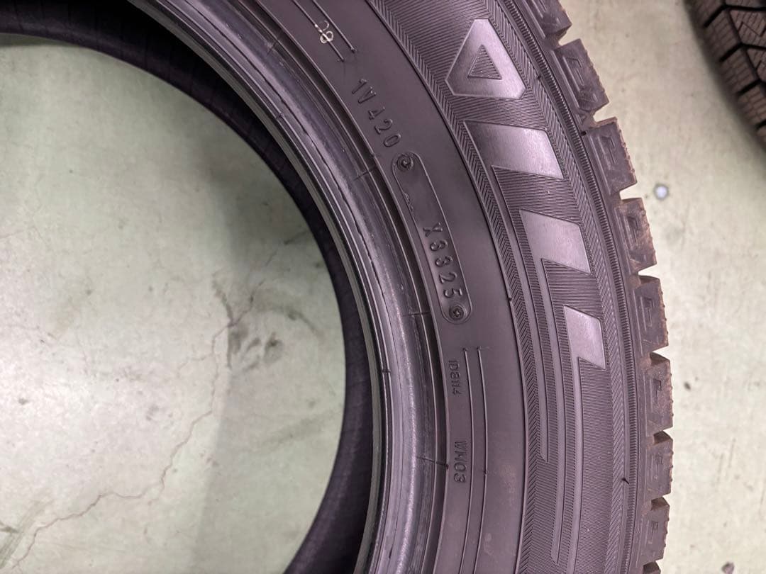 ②冬タイヤ 205/60R16 2本セット通常33000→30000円20日まで