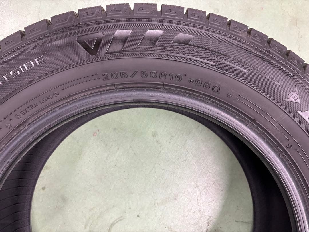 ②冬タイヤ 205/60R16 2本セット通常33000→30000円20日まで