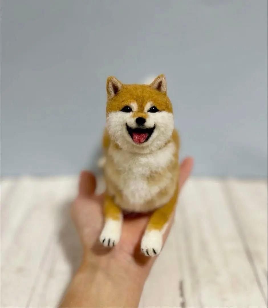柴犬 羊毛フェルト 伏せ　手のひらサイズ　ハンドメイド