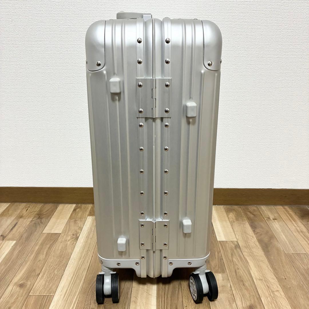 新品未使用　キャリーケース　メルセデスベンツ　カバー付　32L