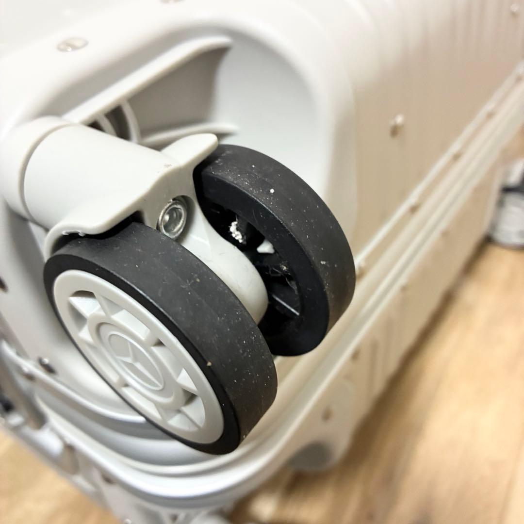新品未使用　キャリーケース　メルセデスベンツ　カバー付　32L