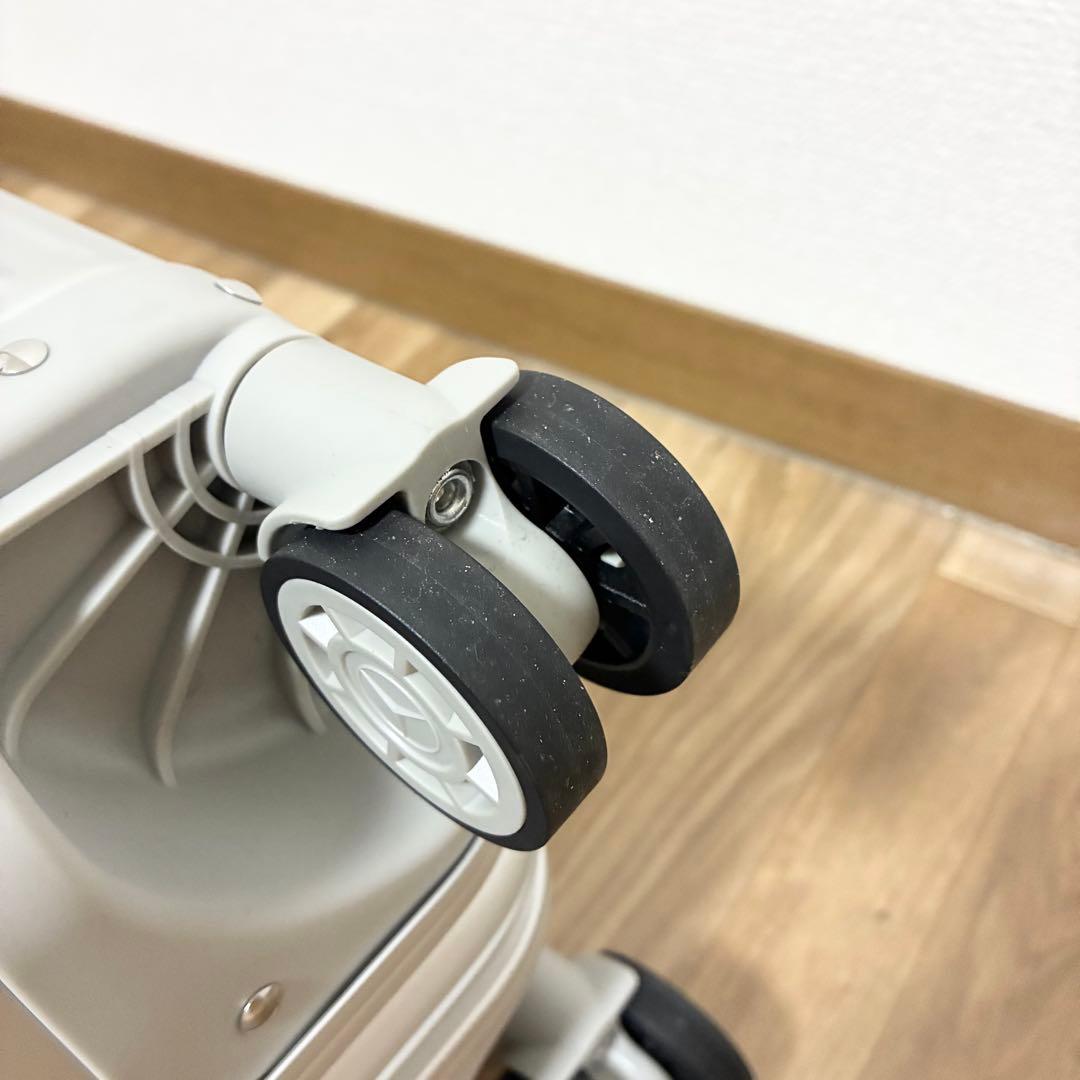 新品未使用　キャリーケース　メルセデスベンツ　カバー付　32L