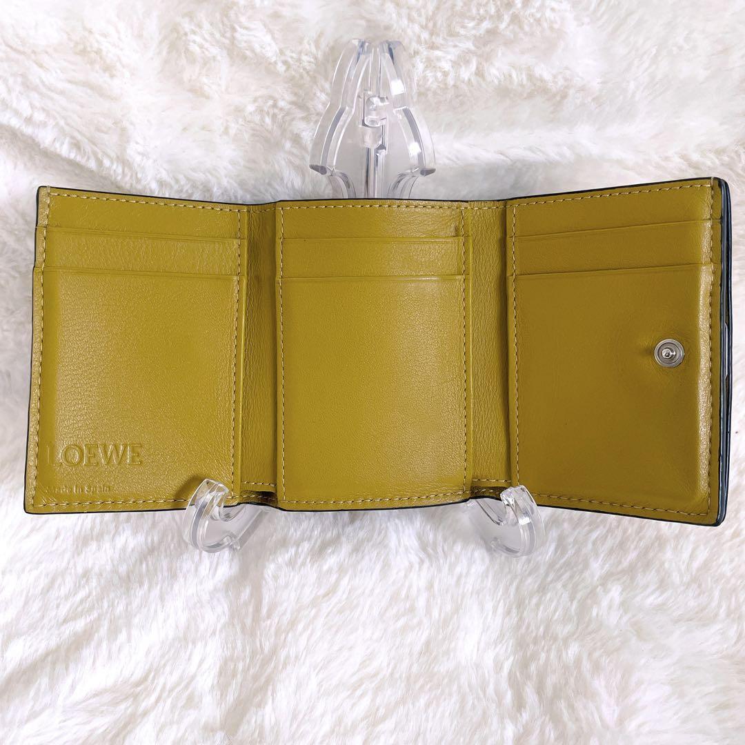 【希少カラー】 LOEWE アナグラム トライフォールド 三つ折り財布 可愛い