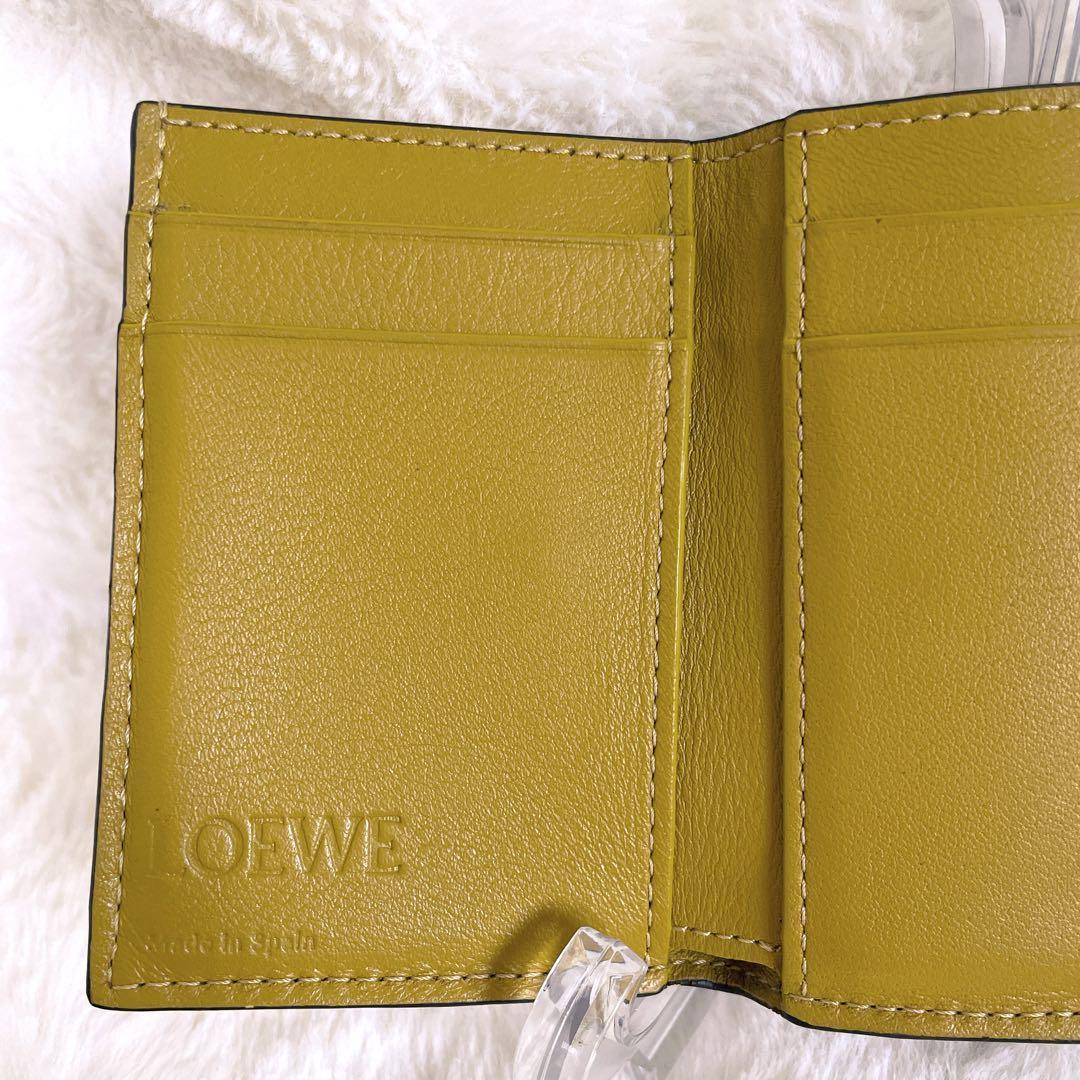 【希少カラー】 LOEWE アナグラム トライフォールド 三つ折り財布 可愛い