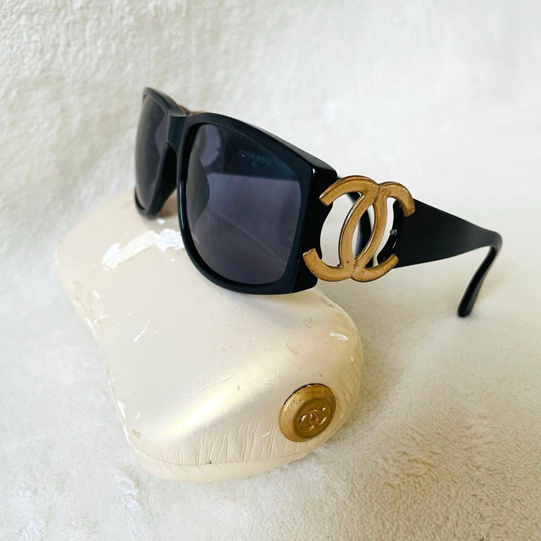 CHANEL ブラック サングラス ココマーク　イタリア製　94305