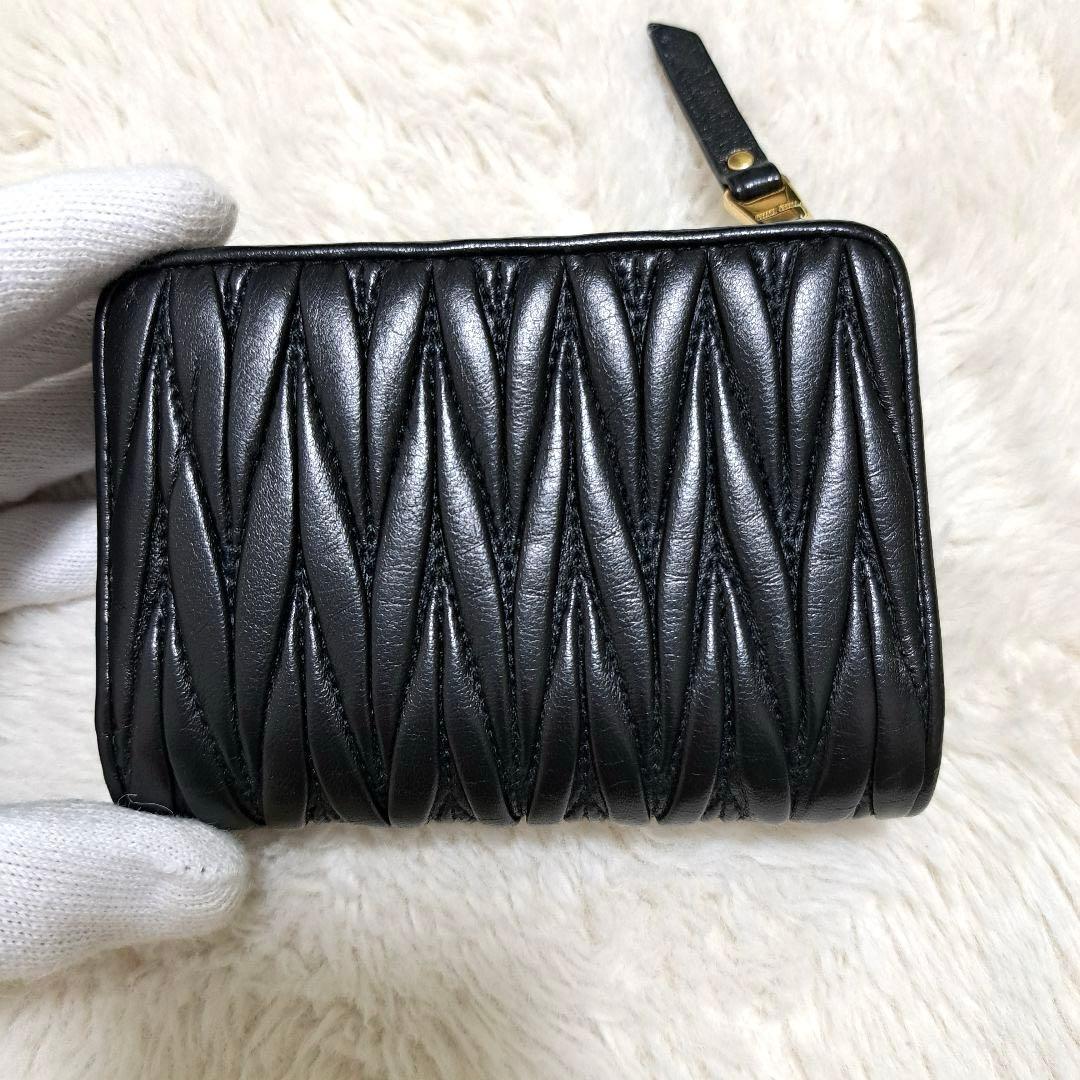 ✨極美品✨ミュウミュウ　三つ折り　マテラッセ　レザー　ブラック　キルティング