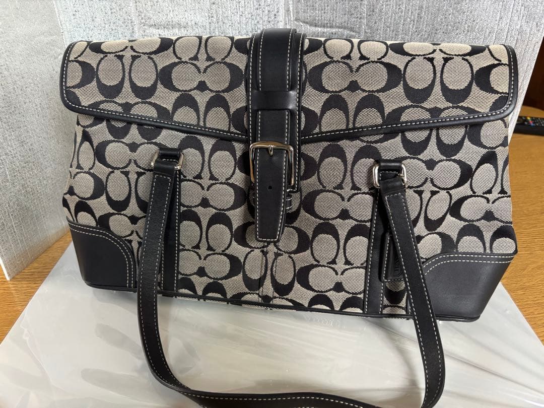 セール‼️Coach ボストンバッグ グレー/ブラック横35×横23×幅10cm