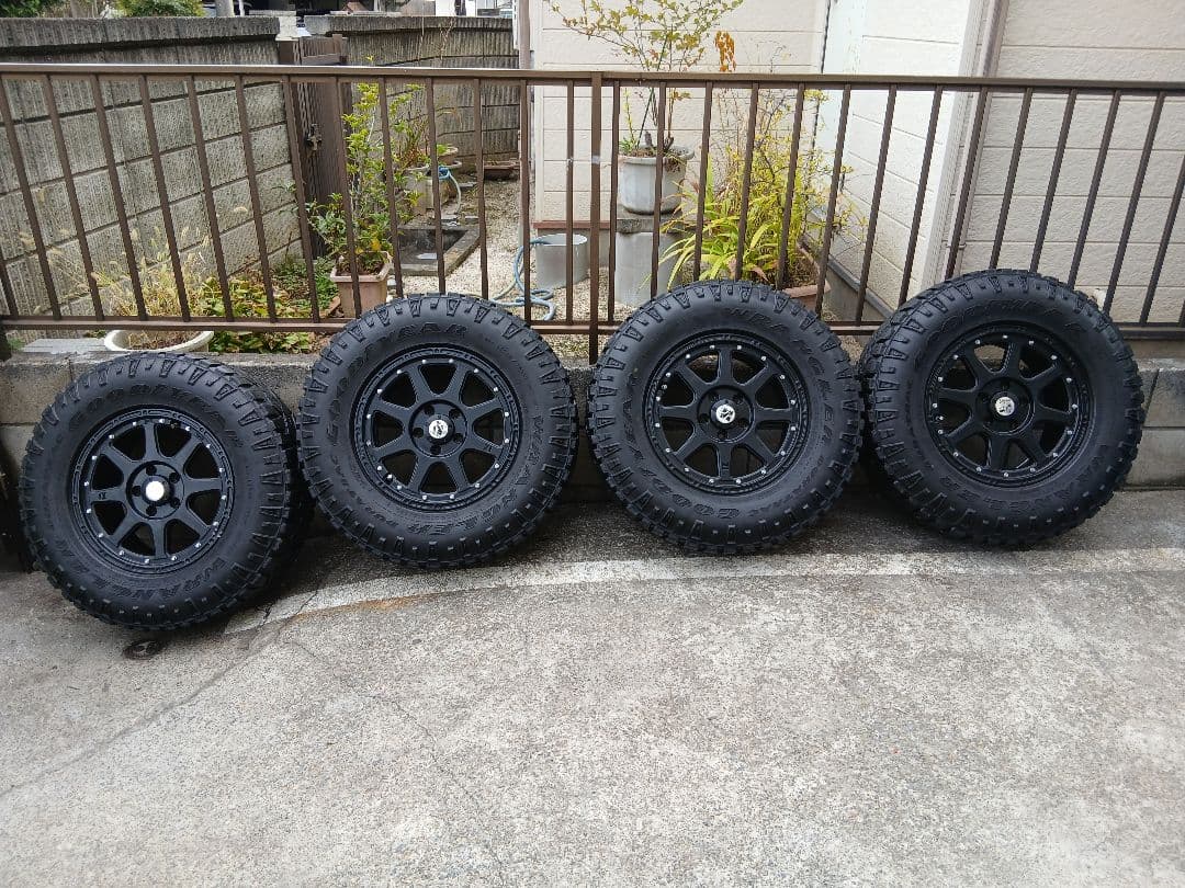 ①MLJ エクストリームJ 16in 7J +35 PCD114.3 2個