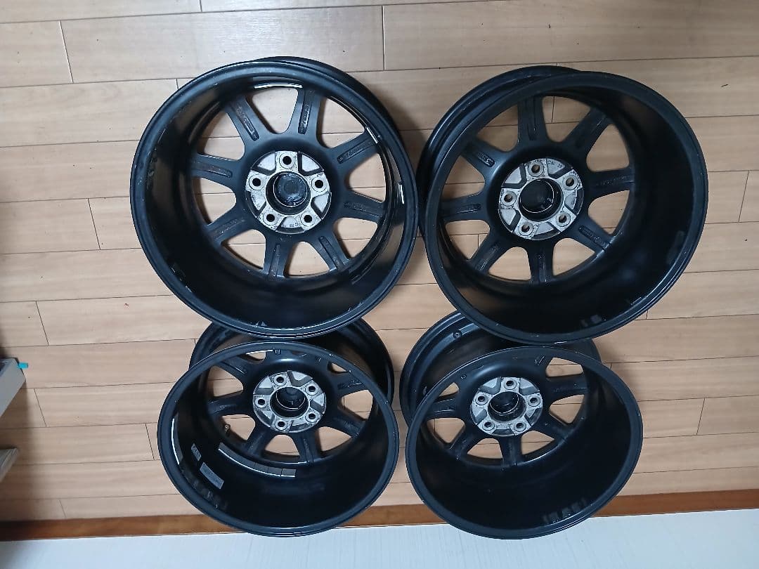 ①MLJ エクストリームJ 16in 7J +35 PCD114.3 2個