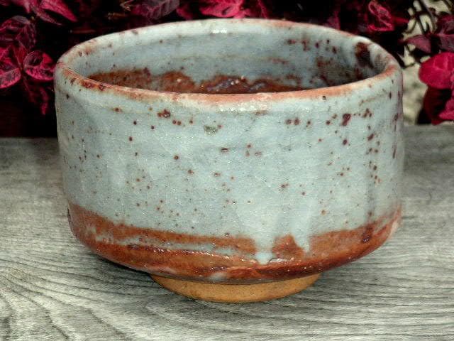 ♥美濃焼　鼠志野　茶碗　在銘　志野　骨董品