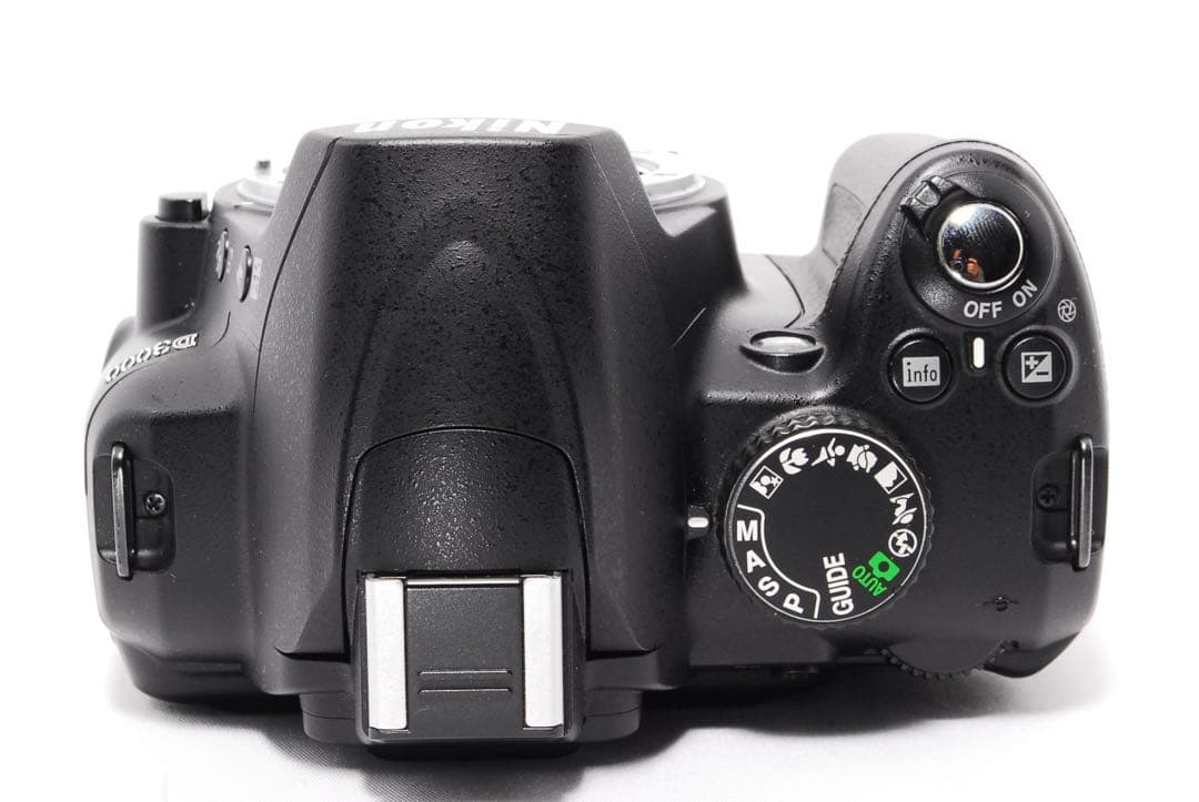 すぐ使える◆Nikon D3000◆スマホ転送◆一眼レフカメラ◆手ぶれ補正レンズ