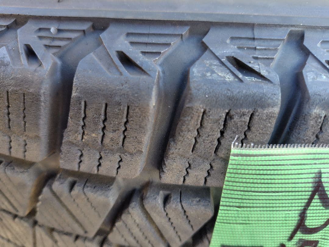 ブリザックDM-V3 225/65R17 2020年製