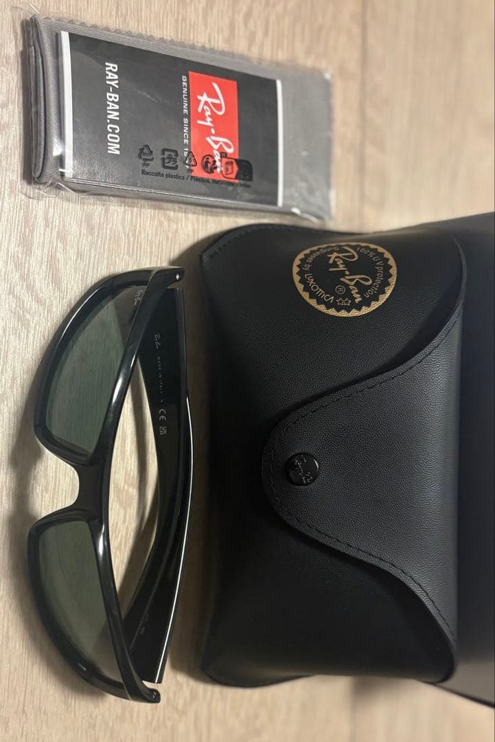 完売品　rayban RB4335 レイバン　ジェニ　jennie着用