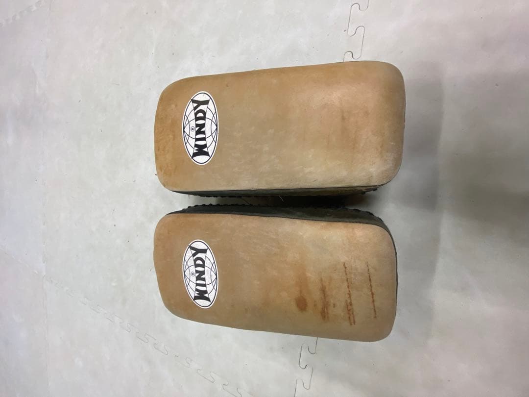 WINDYキックミット レザー製