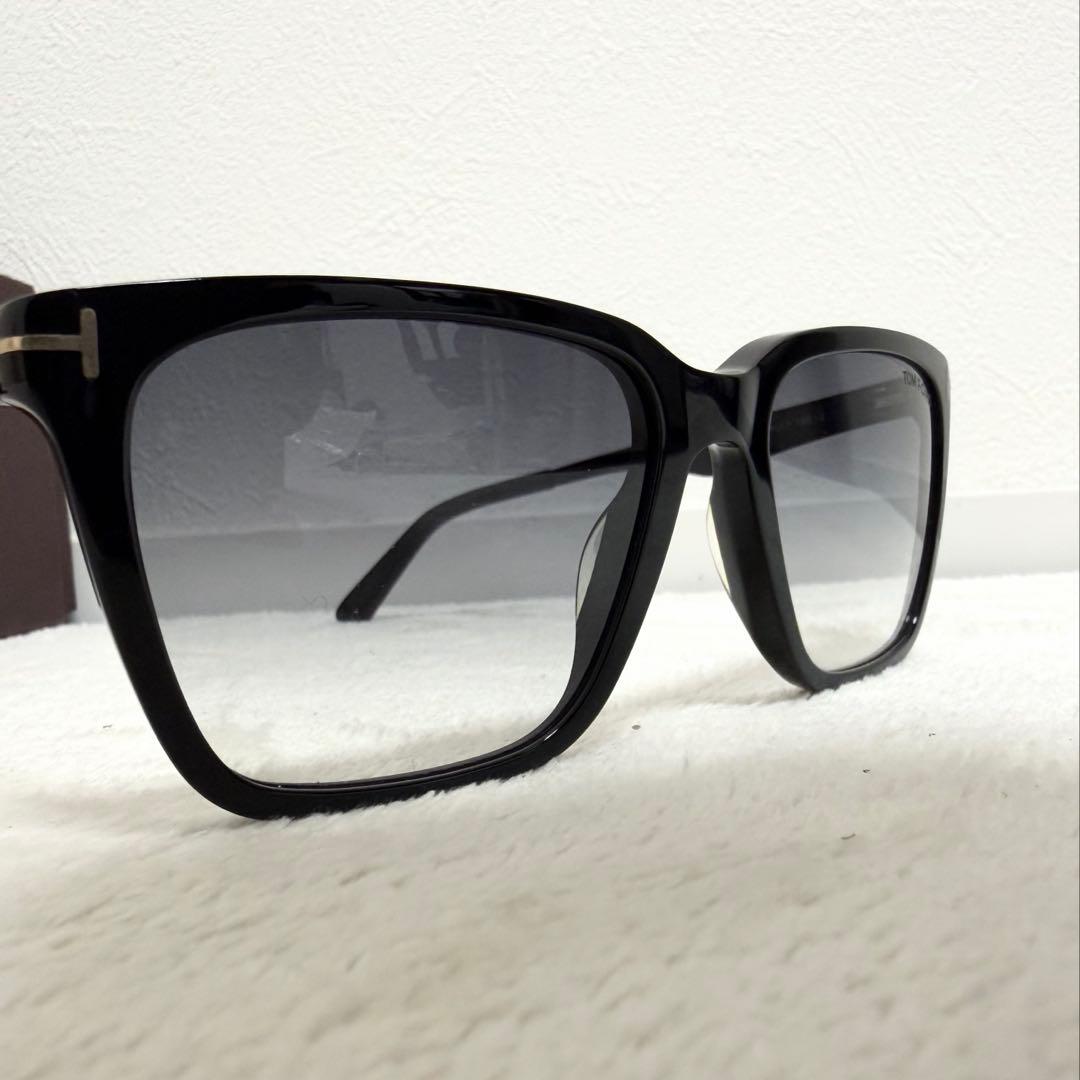 【美品】トムフォード　TOM FORD TF-862-01B サングラス