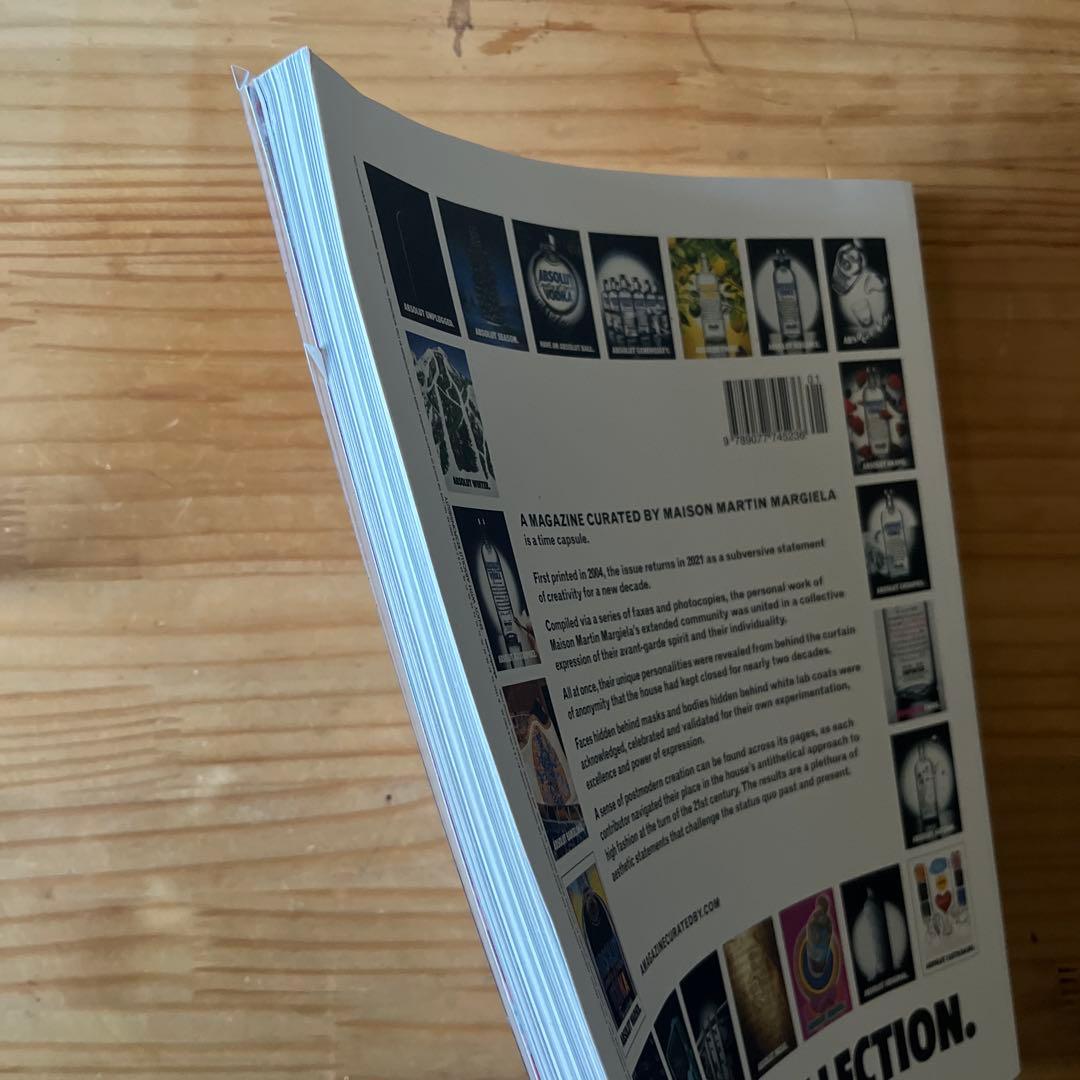 アート・デザイン・音楽 A MAGAZINE Maison Martin Margiela