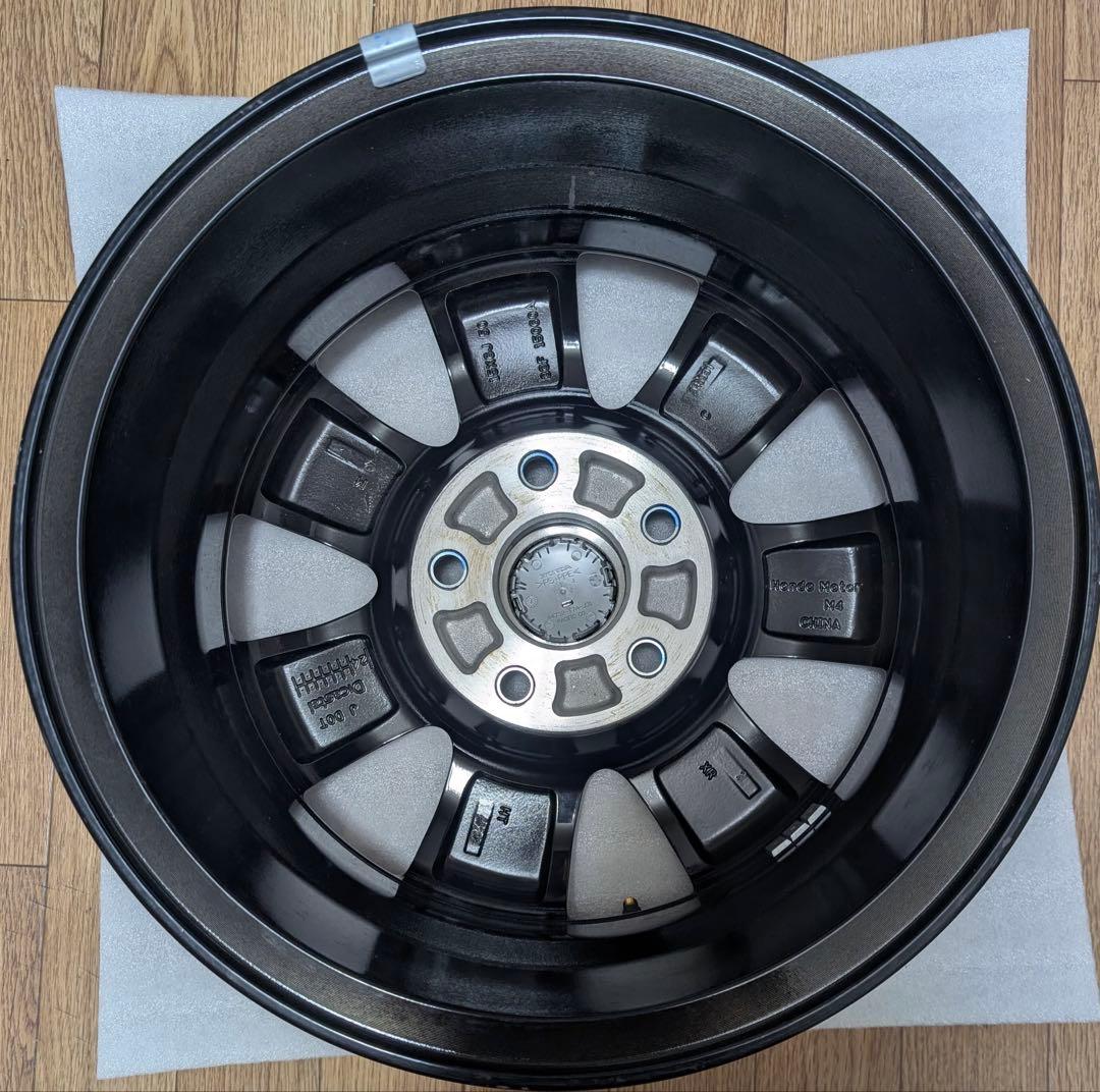 新型フリード AIR EX 15インチ 純正アルミホイール １本