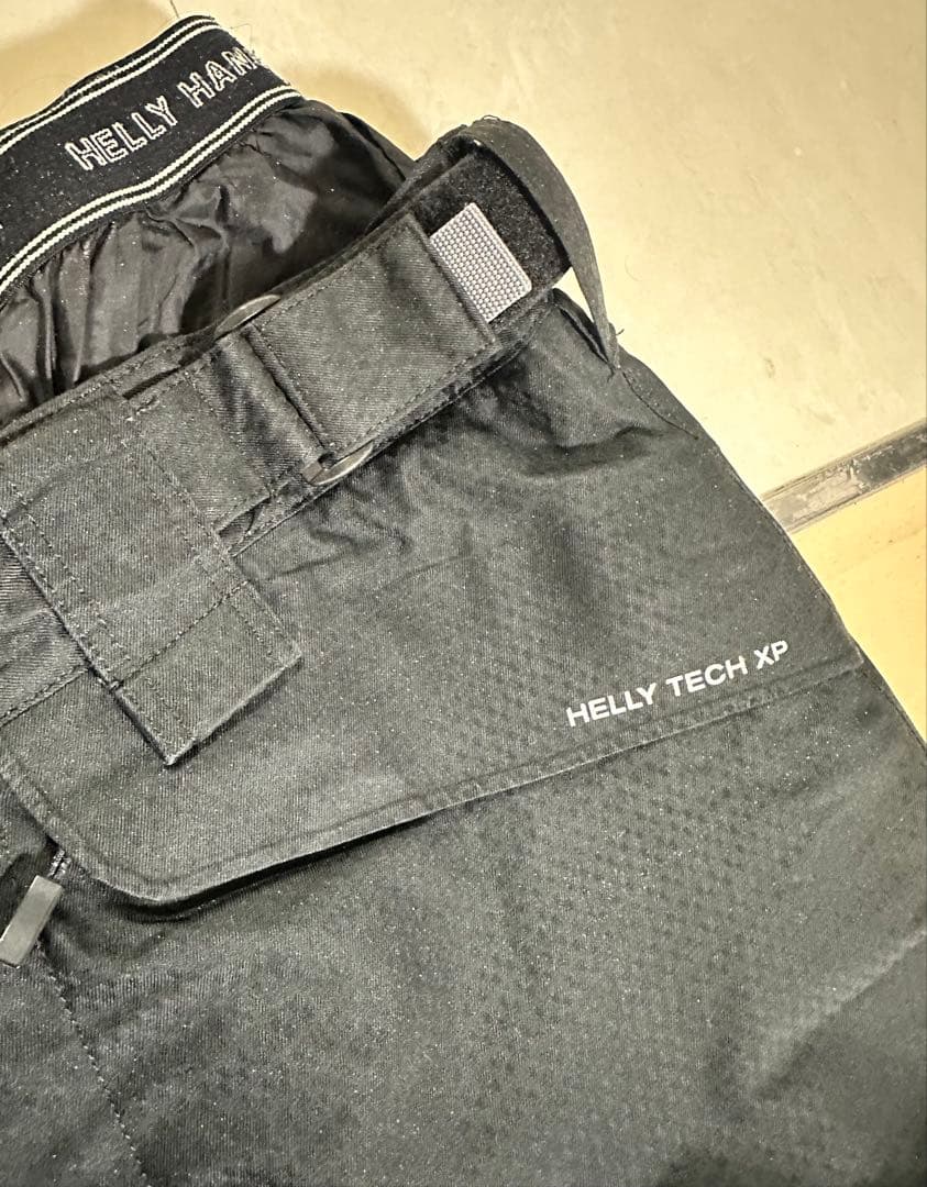 ヘリーハンセン　HellyHansen スノーボードウェア　上下セットアップ