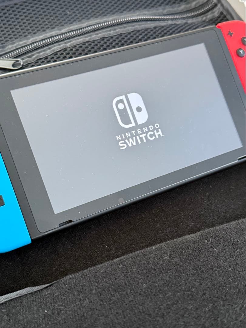 週末値下げ中♪ Nintendo Switch 本体 箱付き ケース付き