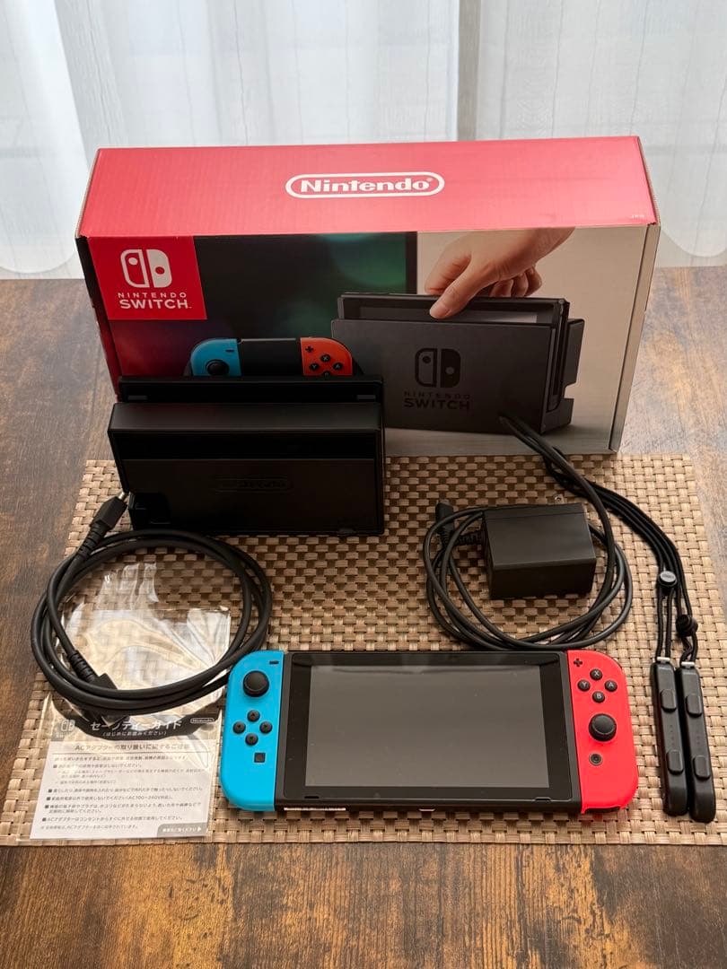 週末値下げ中♪ Nintendo Switch 本体 箱付き ケース付き