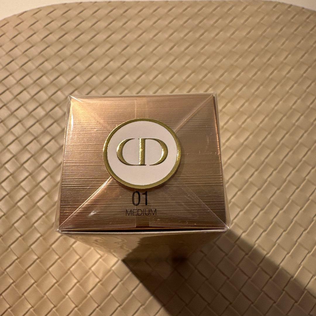 化粧下地 Dior Prestige Protecteur UV Mineral BB01
