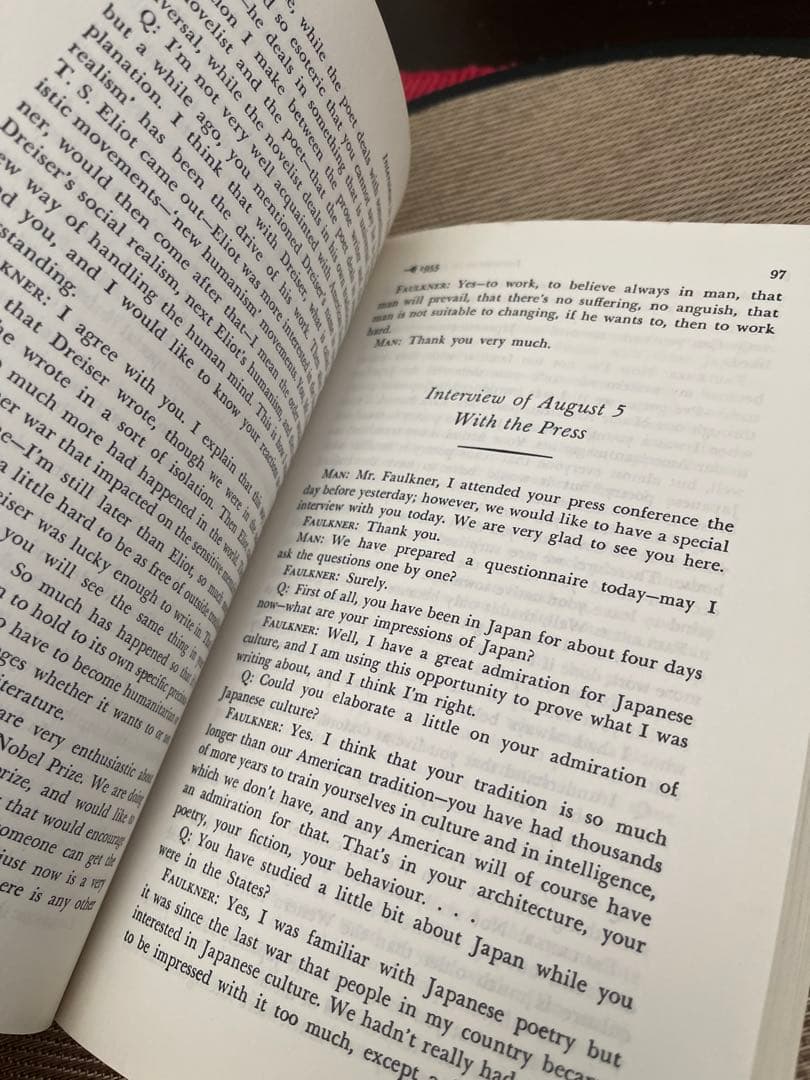 洋書 Lion in the Garden: William Faulkner