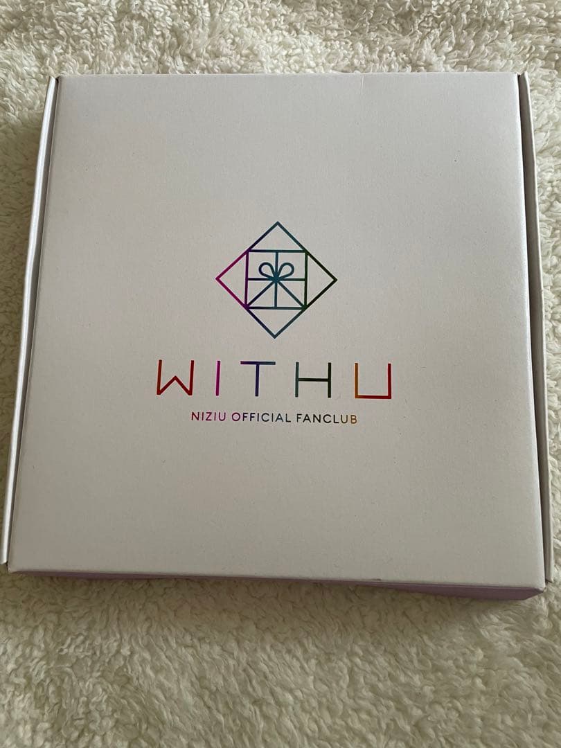 NiziU ファンクラブ会員入会特典サインカード&グッズ