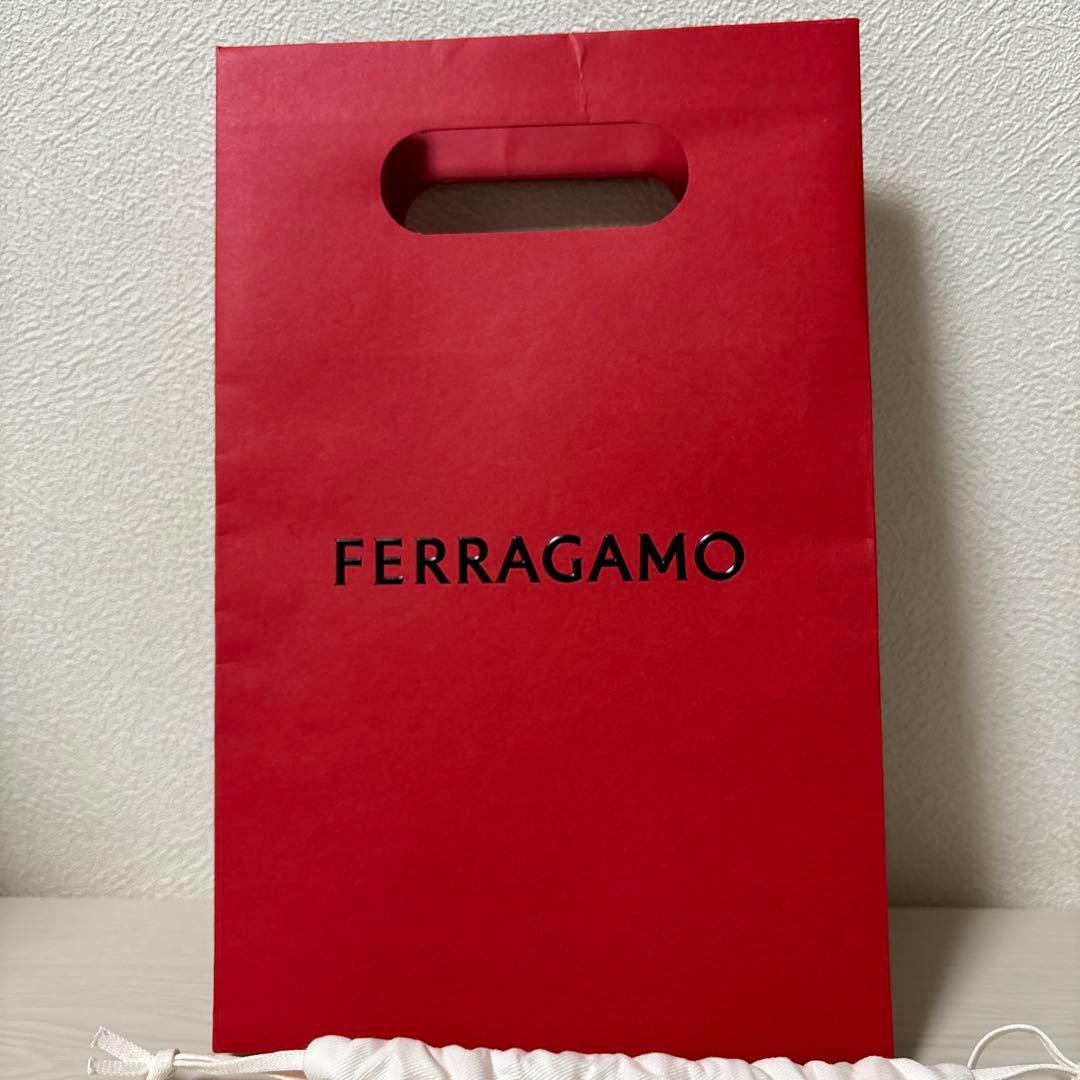 【FERRAGAMO】フェラガモ　カチューシャ（新ロゴショッパー&保存袋付き）