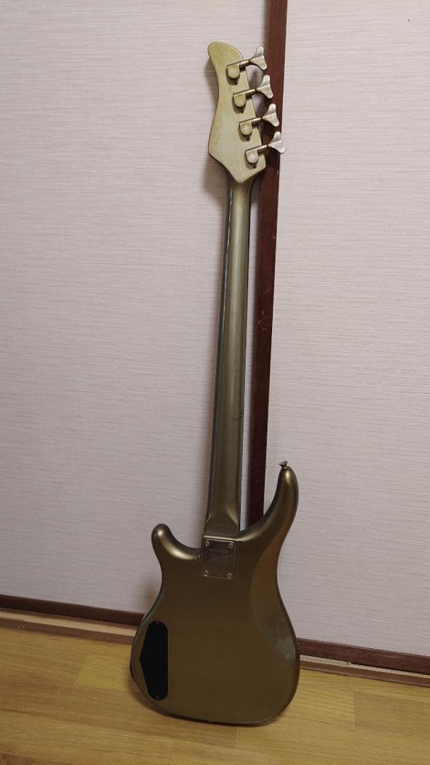 ベース Fernandes Bass