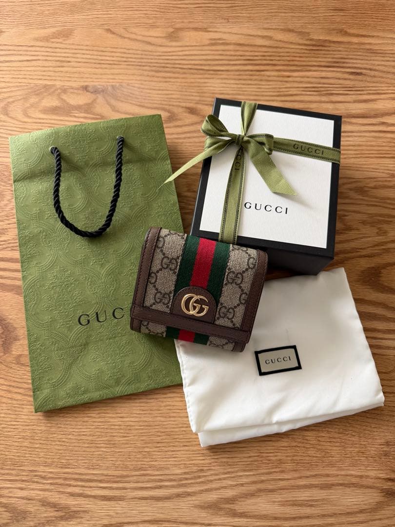 GUCCI GGモノグラム 三つ折り財布