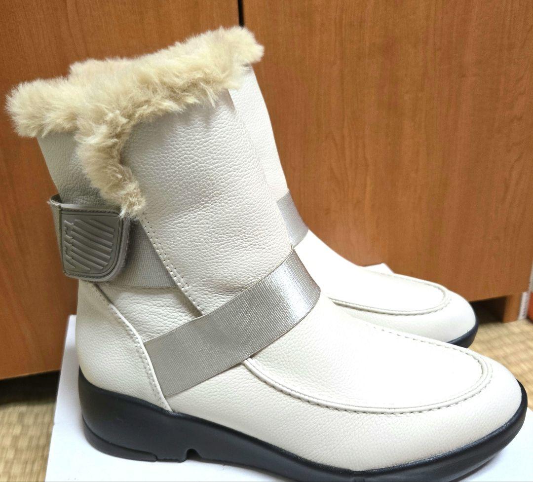 Shinya Okuda様　fitfit ベルテッド ショートブーツ アイボリー