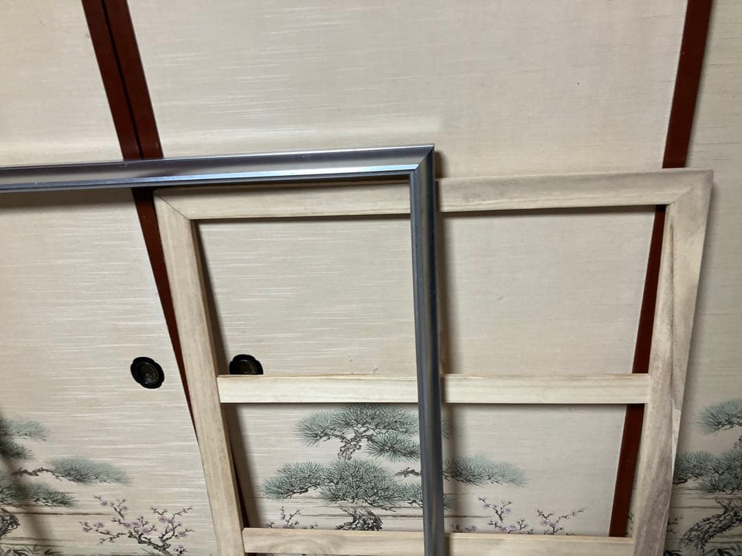 油絵、アクリル画用木枠とアルミ額50号Ｆサイズ2点中古品です。