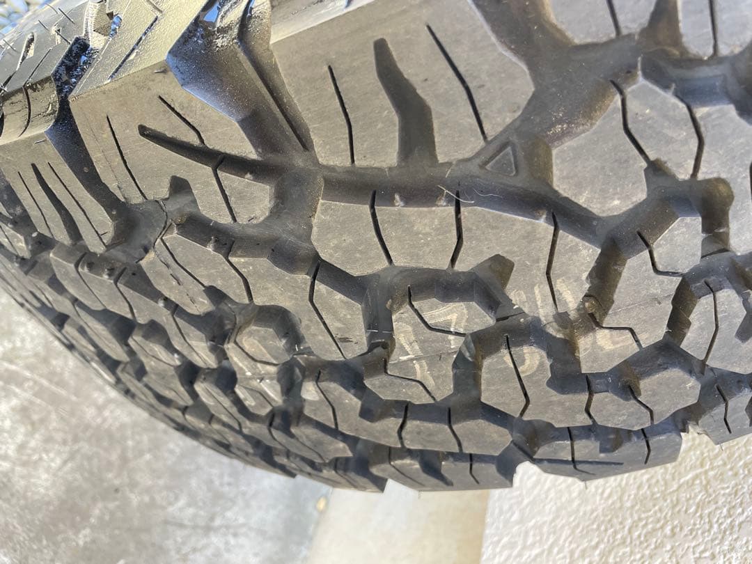 BFGoodrich All-Terrain T/A 285/70R17 未走行