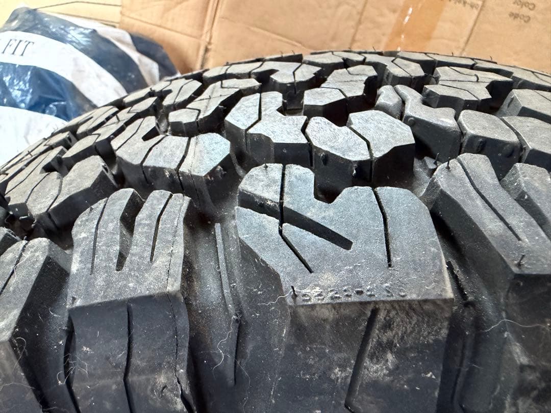 BFGoodrich All-Terrain T/A 285/70R17 未走行