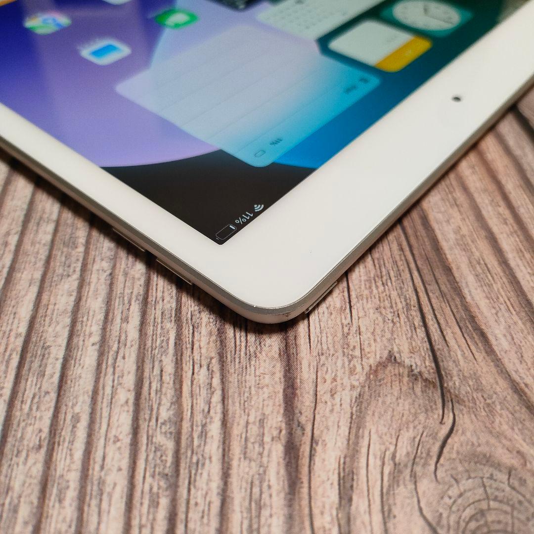 iPad 第7世代 32GB シルバー 美品 バッテリー99%