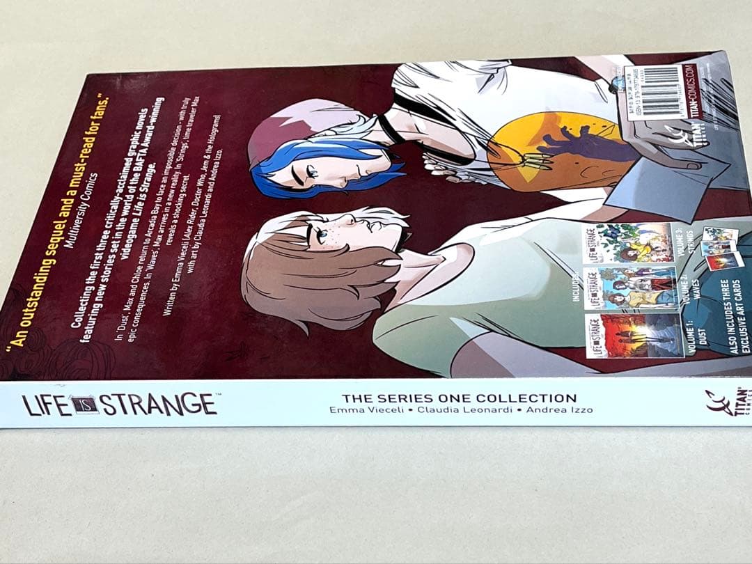 Life is Strange 公式コミックス 外伝 ライフイズストレンジ 英語