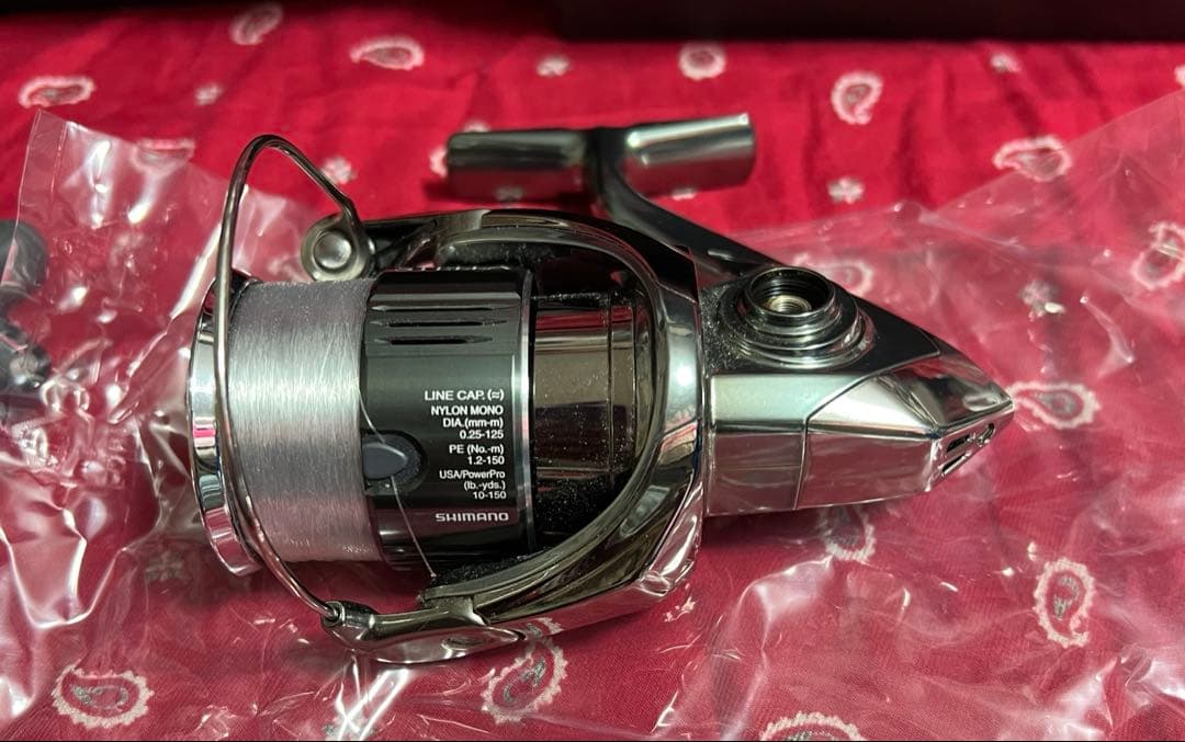 Shimano シマノ　22ステラ C3000MHG スピニングリール　未使用