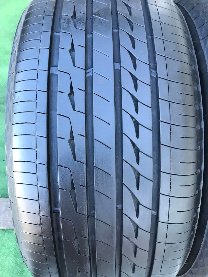 255/40 R19 BRIDGESTONE REGNO ラジアルタイヤ