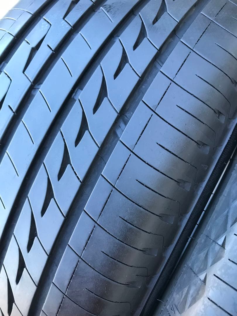 255/40 R19 BRIDGESTONE REGNO ラジアルタイヤ